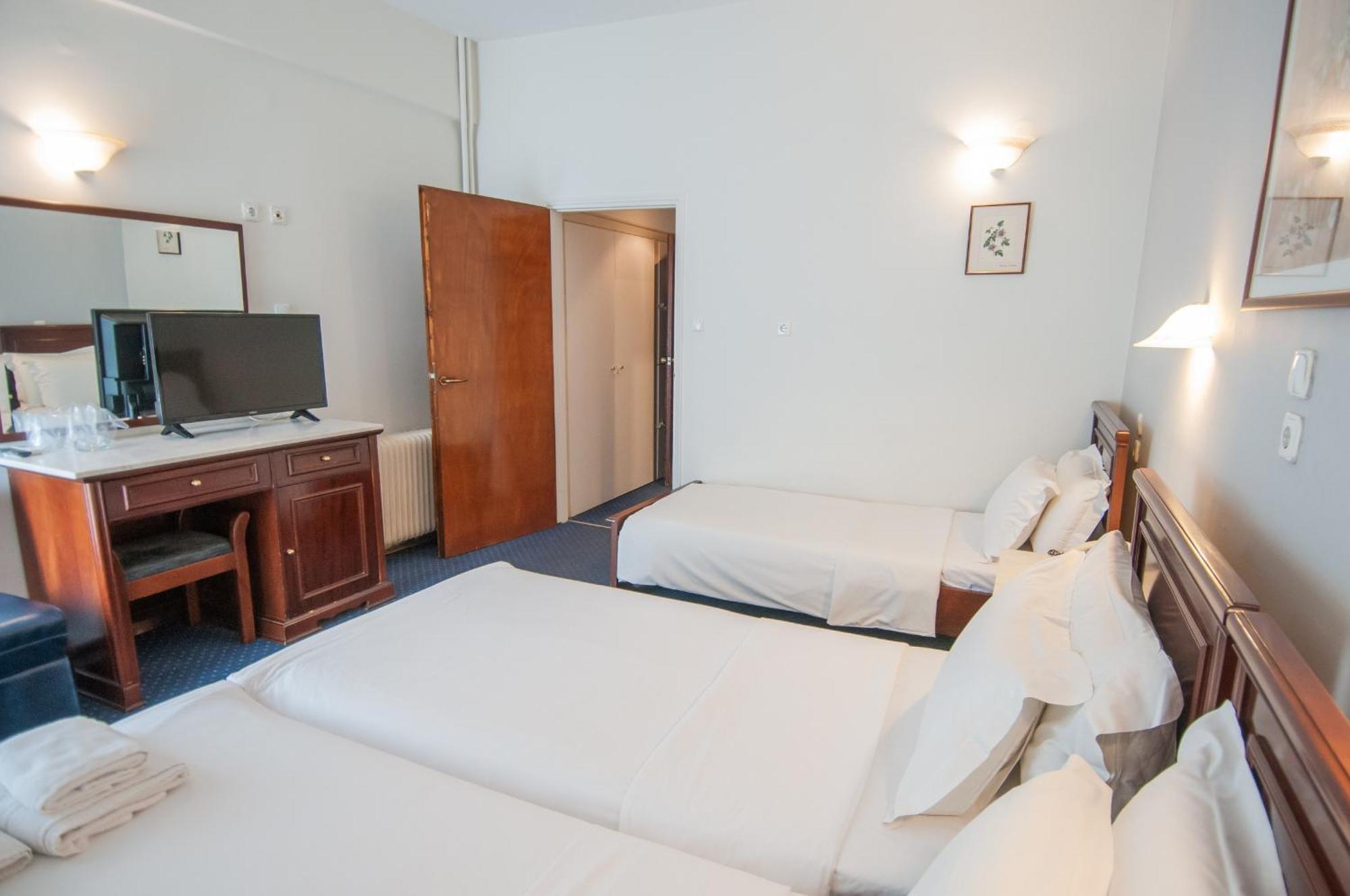 לריסה Hotel Elena מראה חיצוני תמונה